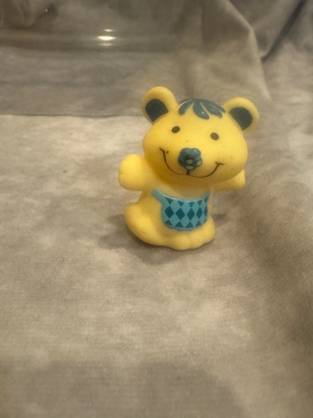 Strawberry Shortcake Pet  Cheesecake‎ Mpise Bear Figurine with Blue Details